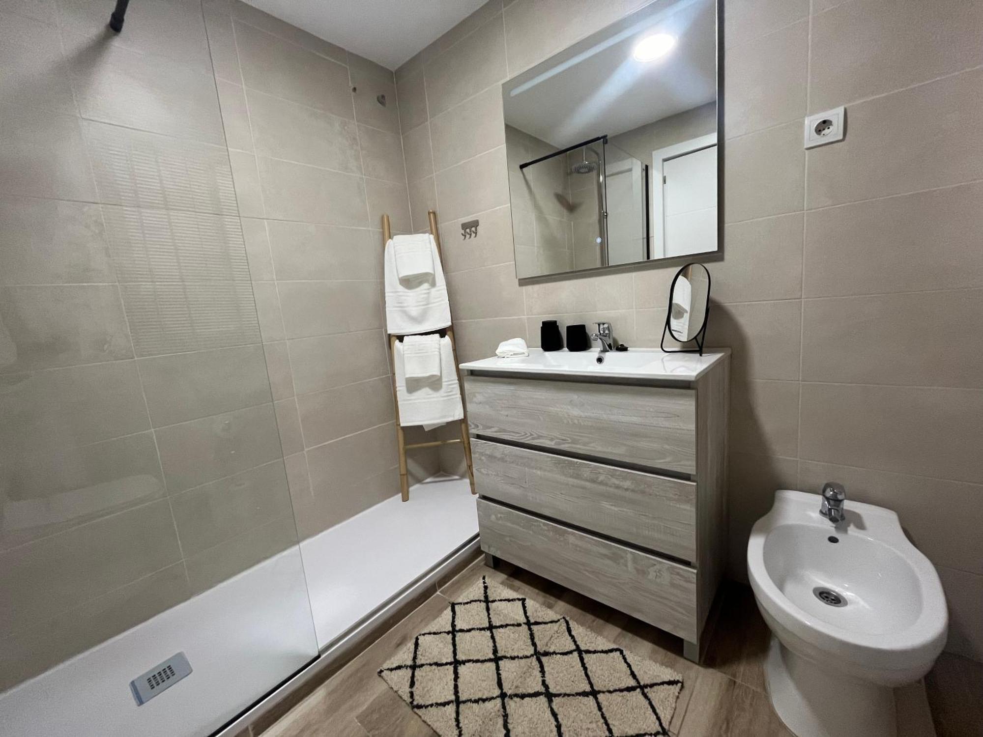 Love Rent4 Malaga Huelin Bagian luar foto