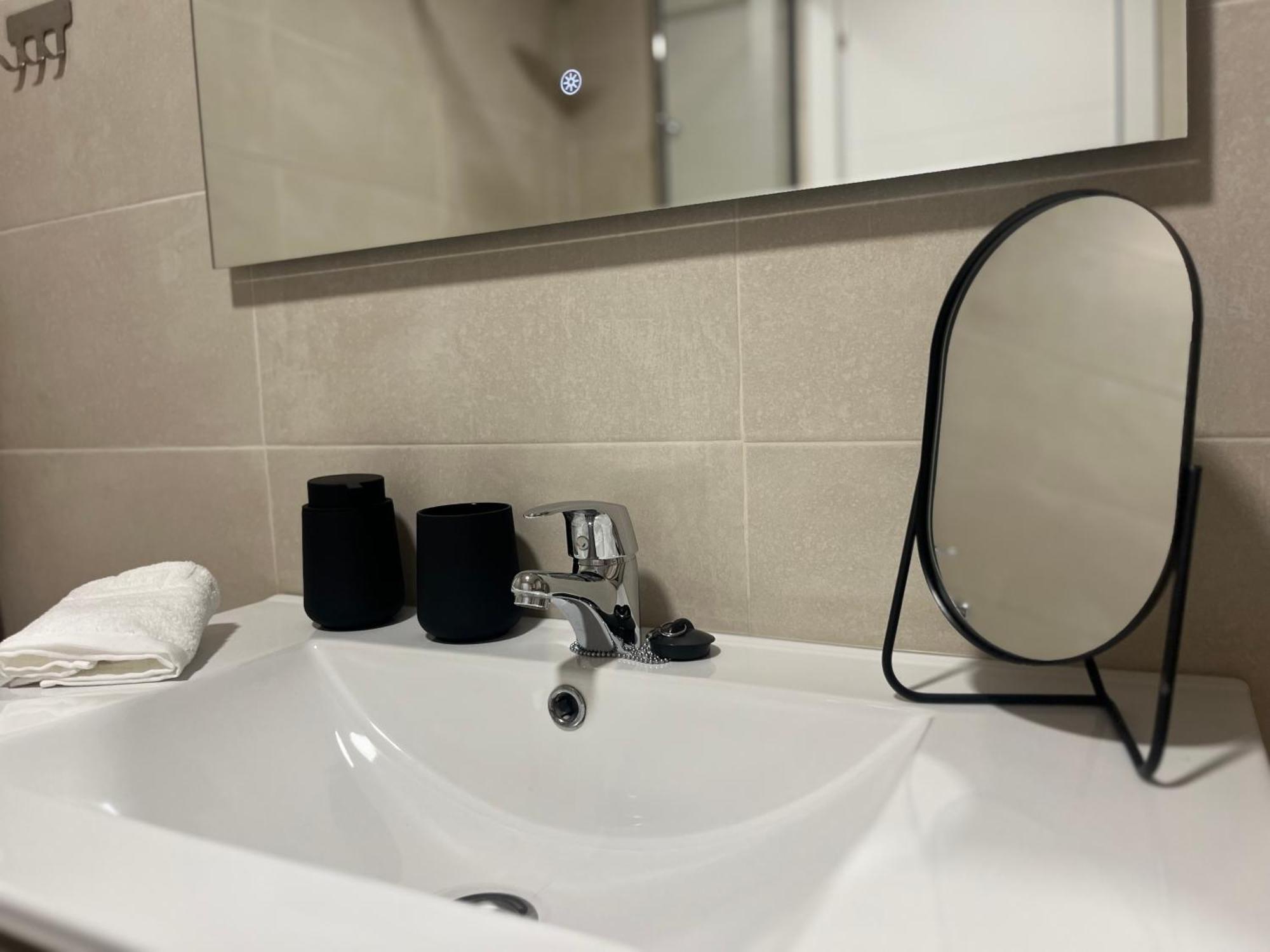 Love Rent4 Malaga Huelin Bagian luar foto